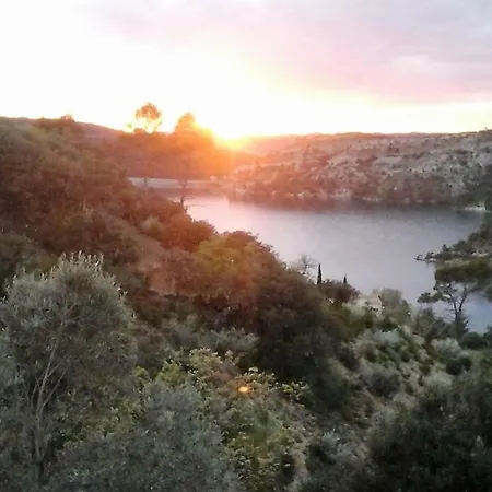 Domisiladore Holiday home Esparron-de-Verdon